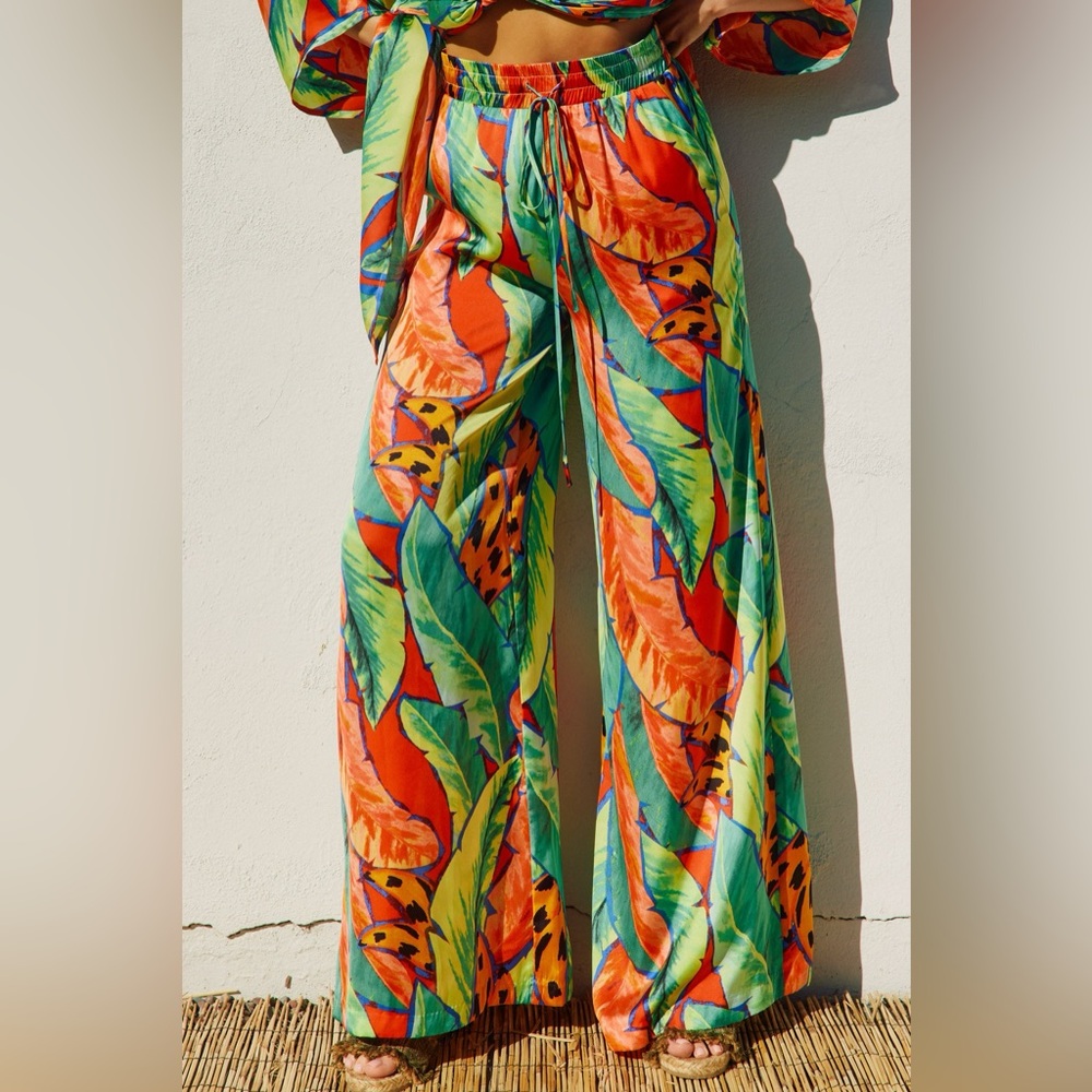 804. Exotic Print Wide Leg Pants